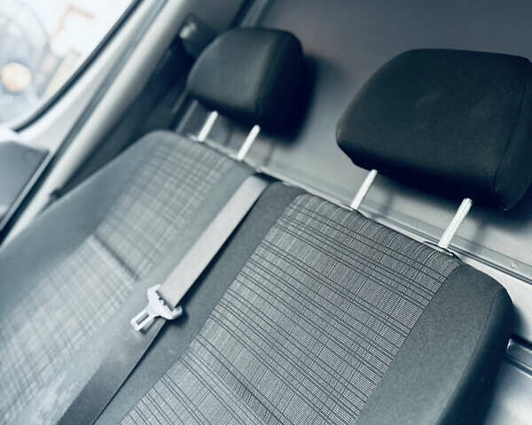 Белый Мерседес Sprinter, объемом двигателя 2.1 л и пробегом 330 тыс. км за 18700 $, фото 107 на Automoto.ua