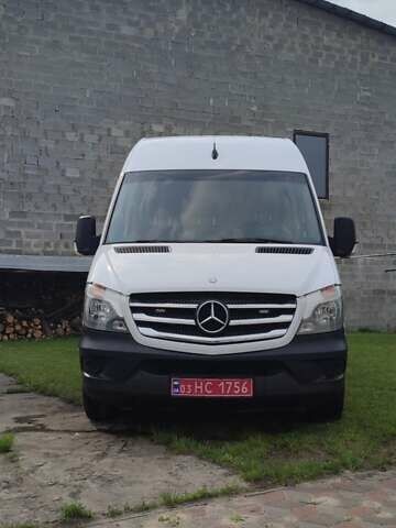 Белый Мерседес Sprinter, объемом двигателя 3 л и пробегом 234 тыс. км за 29000 $, фото 2 на Automoto.ua