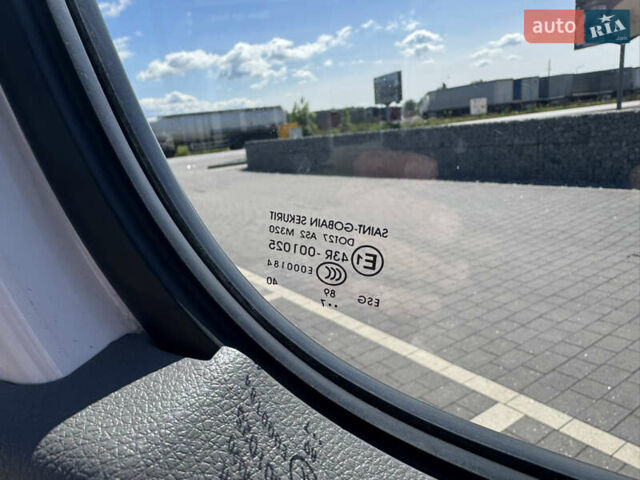 Белый Мерседес Sprinter, объемом двигателя 2.2 л и пробегом 370 тыс. км за 17700 $, фото 24 на Automoto.ua