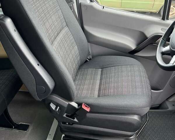 Белый Мерседес Sprinter, объемом двигателя 0 л и пробегом 168 тыс. км за 47339 $, фото 17 на Automoto.ua