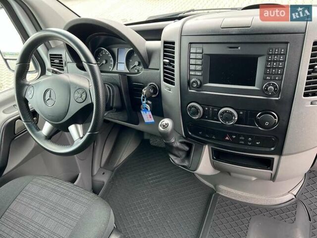 Белый Мерседес Sprinter, объемом двигателя 0 л и пробегом 168 тыс. км за 49421 $, фото 11 на Automoto.ua