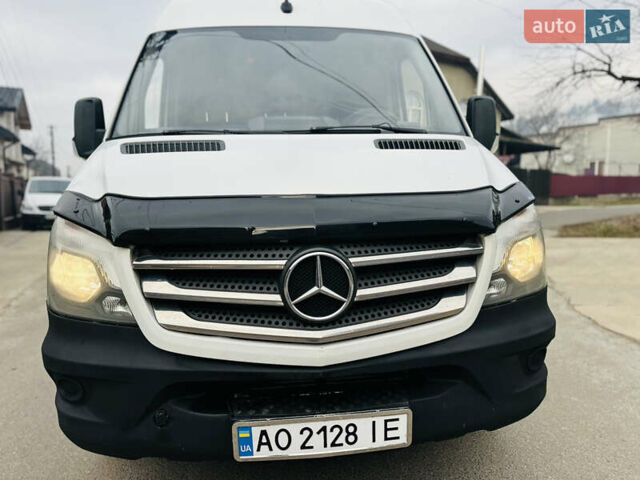 Белый Мерседес Sprinter, объемом двигателя 2.1 л и пробегом 330 тыс. км за 18700 $, фото 167 на Automoto.ua