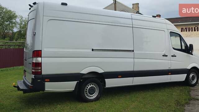 Белый Мерседес Sprinter, объемом двигателя 3 л и пробегом 234 тыс. км за 29000 $, фото 5 на Automoto.ua