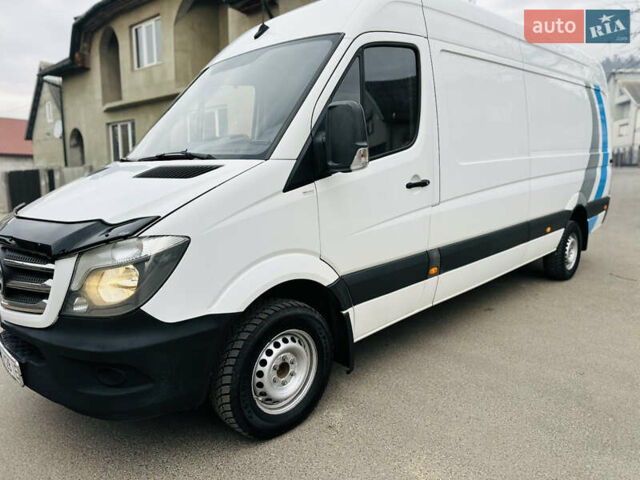 Белый Мерседес Sprinter, объемом двигателя 2.1 л и пробегом 330 тыс. км за 18700 $, фото 131 на Automoto.ua