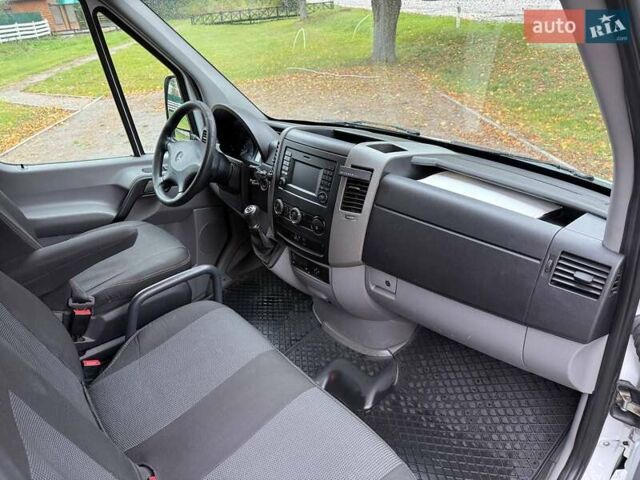 Білий Мерседес Sprinter, об'ємом двигуна 2.2 л та пробігом 209 тис. км за 17999 $, фото 12 на Automoto.ua
