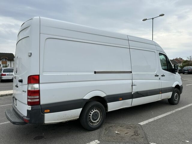 Белый Мерседес Sprinter, объемом двигателя 2.1 л и пробегом 400 тыс. км за 16499 $, фото 6 на Automoto.ua