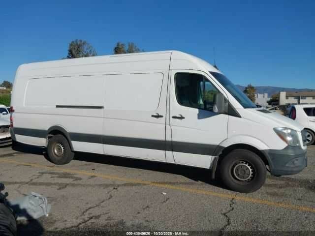 Белый Мерседес Sprinter, объемом двигателя 3 л и пробегом 168 тыс. км за 2500 $, фото 12 на Automoto.ua