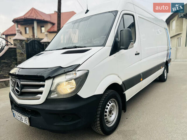 Белый Мерседес Sprinter, объемом двигателя 2.1 л и пробегом 330 тыс. км за 18700 $, фото 152 на Automoto.ua