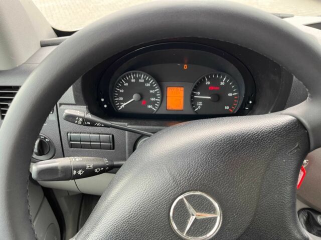 Белый Мерседес Sprinter, объемом двигателя 2.1 л и пробегом 146 тыс. км за 17500 $, фото 15 на Automoto.ua