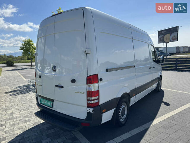 Белый Мерседес Sprinter, объемом двигателя 2.2 л и пробегом 370 тыс. км за 17700 $, фото 13 на Automoto.ua