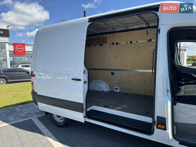 Белый Мерседес Sprinter, объемом двигателя 2.2 л и пробегом 370 тыс. км за 17700 $, фото 31 на Automoto.ua
