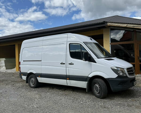 Белый Мерседес Sprinter, объемом двигателя 2.1 л и пробегом 222 тыс. км за 21000 $, фото 1 на Automoto.ua