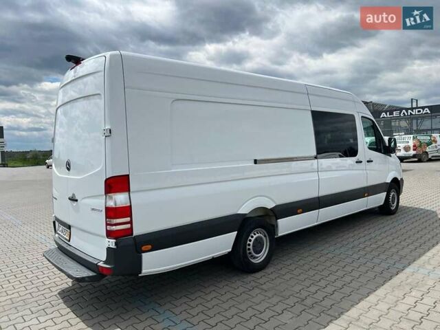 Белый Мерседес Sprinter, объемом двигателя 0 л и пробегом 168 тыс. км за 49421 $, фото 1 на Automoto.ua