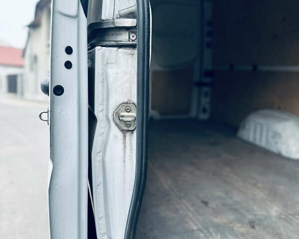 Белый Мерседес Sprinter, объемом двигателя 2.1 л и пробегом 330 тыс. км за 18700 $, фото 100 на Automoto.ua