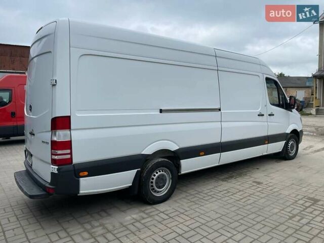 Белый Мерседес Sprinter, объемом двигателя 2.14 л и пробегом 354 тыс. км за 16000 $, фото 9 на Automoto.ua