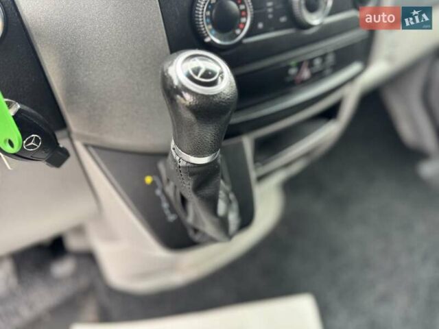 Белый Мерседес Sprinter, объемом двигателя 2.2 л и пробегом 283 тыс. км за 23000 $, фото 35 на Automoto.ua