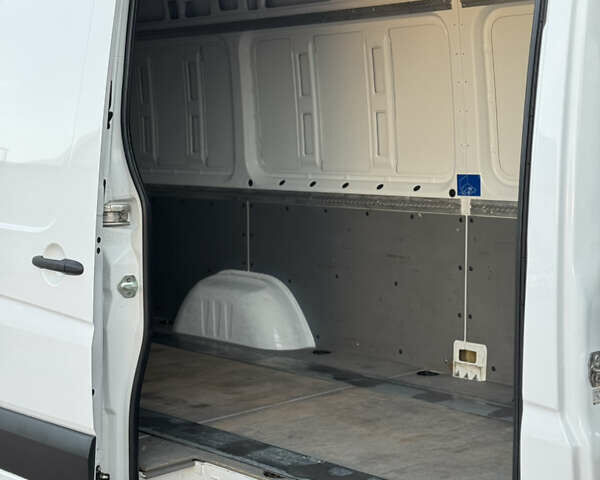 Білий Мерседес Sprinter, об'ємом двигуна 0 л та пробігом 347 тис. км за 17500 $, фото 39 на Automoto.ua