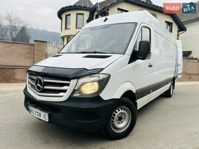 Белый Мерседес Sprinter, объемом двигателя 2.1 л и пробегом 330 тыс. км за 18700 $, фото 155 на Automoto.ua