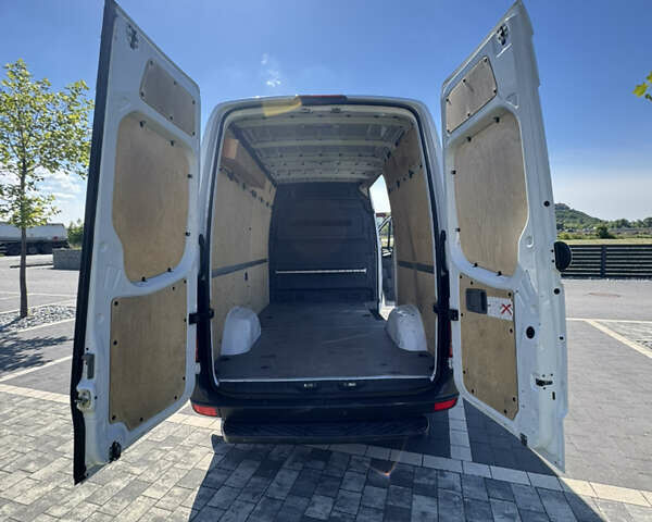 Белый Мерседес Sprinter, объемом двигателя 2.2 л и пробегом 370 тыс. км за 17700 $, фото 34 на Automoto.ua