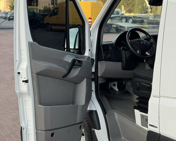 Білий Мерседес Sprinter, об'ємом двигуна 0 л та пробігом 347 тис. км за 17500 $, фото 59 на Automoto.ua