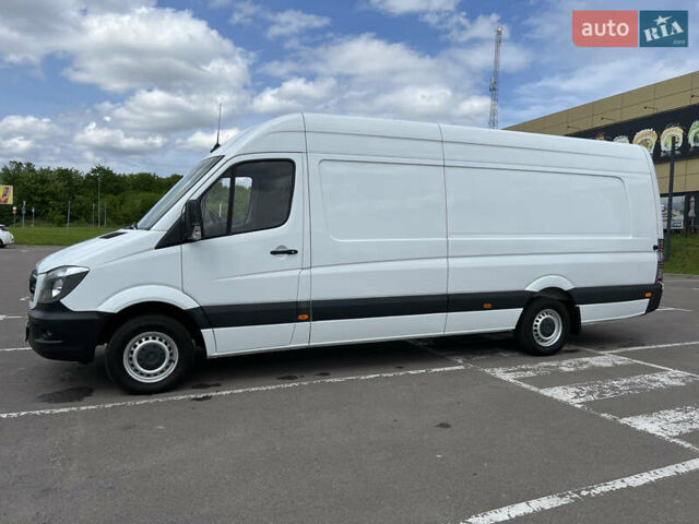 Белый Мерседес Sprinter, объемом двигателя 2.2 л и пробегом 320 тыс. км за 22400 $, фото 5 на Automoto.ua