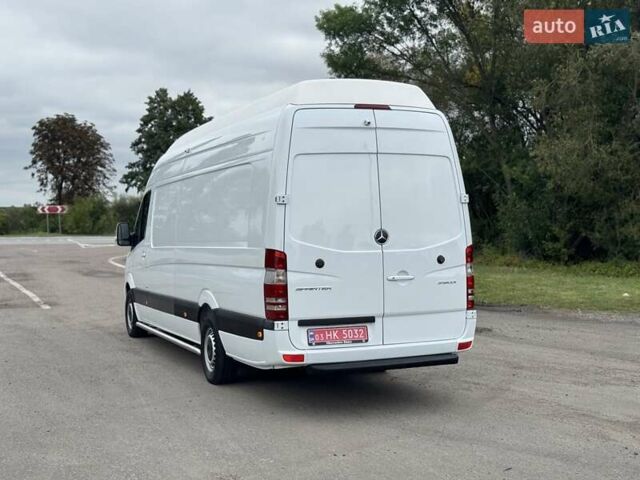 Белый Мерседес Sprinter, объемом двигателя 2.2 л и пробегом 283 тыс. км за 23000 $, фото 9 на Automoto.ua