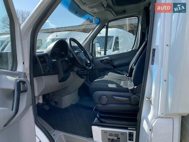 Белый Мерседес Sprinter, объемом двигателя 3.03 л и пробегом 139 тыс. км за 23450 $, фото 22 на Automoto.ua