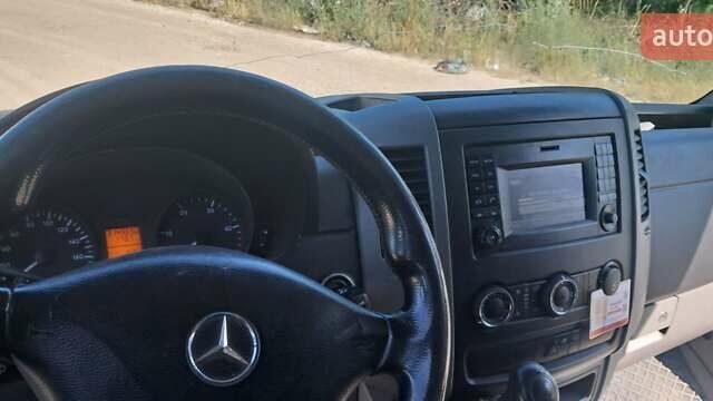 Белый Мерседес Sprinter, объемом двигателя 2.2 л и пробегом 316 тыс. км за 15500 $, фото 9 на Automoto.ua