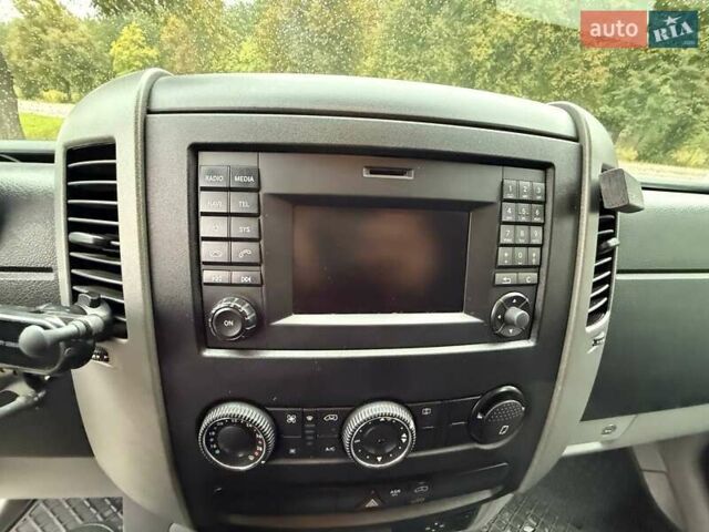 Білий Мерседес Sprinter, об'ємом двигуна 2.2 л та пробігом 209 тис. км за 17999 $, фото 9 на Automoto.ua