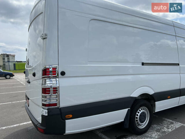 Белый Мерседес Sprinter, объемом двигателя 2.2 л и пробегом 320 тыс. км за 22400 $, фото 14 на Automoto.ua
