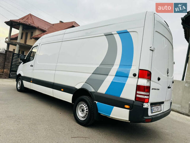 Белый Мерседес Sprinter, объемом двигателя 2.1 л и пробегом 330 тыс. км за 18700 $, фото 82 на Automoto.ua