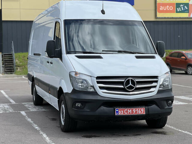 Белый Мерседес Sprinter, объемом двигателя 2.2 л и пробегом 320 тыс. км за 22400 $, фото 3 на Automoto.ua