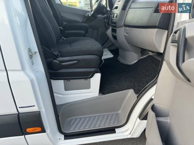 Мерседес Sprinter 2017 у Дубно на Automoto.ua Білий Мерседес Sprinter, об'ємом двигуна 2.2 л та пробігом 292 тис. км за 23000 $, фото 60 на Automoto.ua