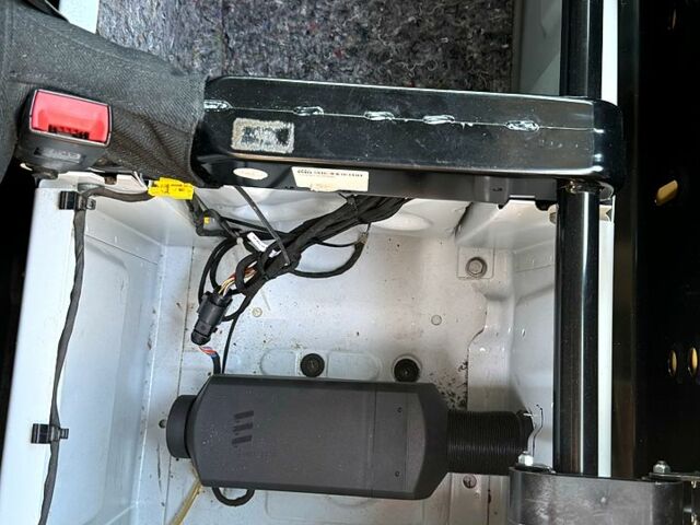 Білий Мерседес Sprinter, об'ємом двигуна 2.1 л та пробігом 176 тис. км за 17400 $, фото 12 на Automoto.ua