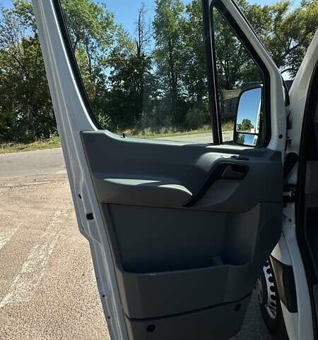 Белый Мерседес Sprinter, объемом двигателя 2.2 л и пробегом 99 тыс. км за 30000 $, фото 37 на Automoto.ua