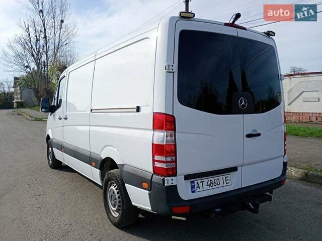 Белый Мерседес Sprinter, объемом двигателя 2.14 л и пробегом 180 тыс. км за 21900 $, фото 6 на Automoto.ua