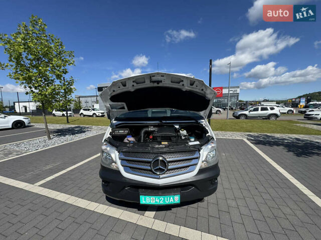 Белый Мерседес Sprinter, объемом двигателя 2.2 л и пробегом 370 тыс. км за 17700 $, фото 36 на Automoto.ua