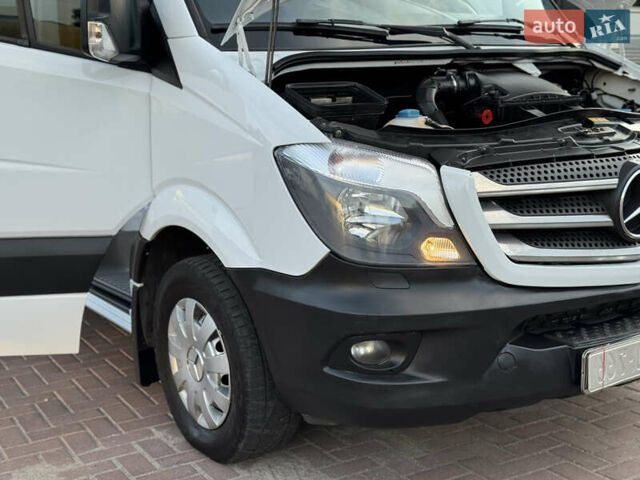 Білий Мерседес Sprinter, об'ємом двигуна 0 л та пробігом 347 тис. км за 17500 $, фото 31 на Automoto.ua