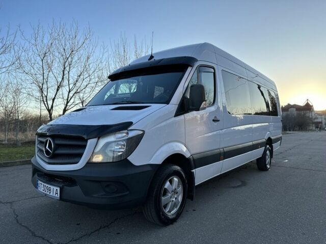 Белый Мерседес Sprinter, объемом двигателя 3 л и пробегом 300 тыс. км за 35500 $, фото 5 на Automoto.ua