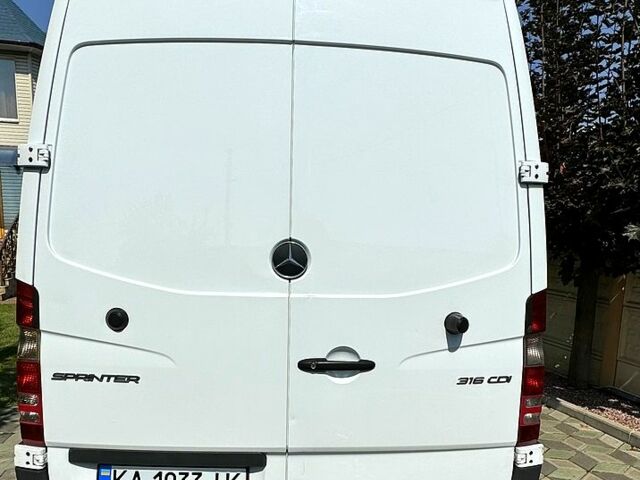 Білий Мерседес Sprinter, об'ємом двигуна 2.1 л та пробігом 176 тис. км за 17400 $, фото 2 на Automoto.ua