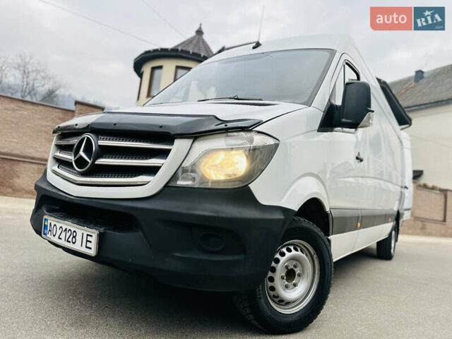 Белый Мерседес Sprinter, объемом двигателя 2.1 л и пробегом 330 тыс. км за 18700 $, фото 124 на Automoto.ua