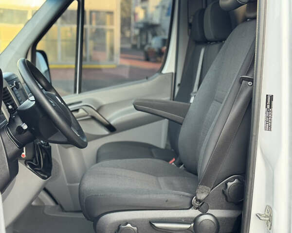Білий Мерседес Sprinter, об'ємом двигуна 0 л та пробігом 347 тис. км за 17500 $, фото 57 на Automoto.ua