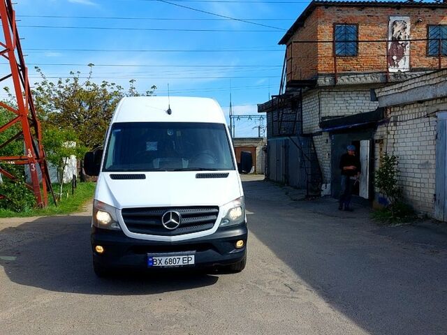 Белый Мерседес Sprinter, объемом двигателя 2.2 л и пробегом 272 тыс. км за 18640 $, фото 5 на Automoto.ua