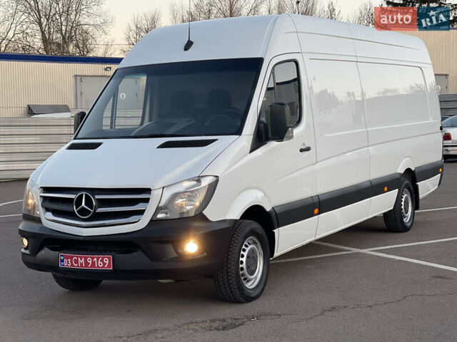 Белый Мерседес Sprinter, объемом двигателя 2.2 л и пробегом 320 тыс. км за 23500 $, фото 4 на Automoto.ua