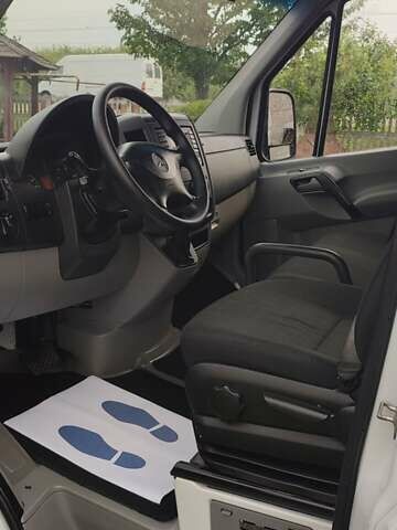 Белый Мерседес Sprinter, объемом двигателя 3 л и пробегом 234 тыс. км за 29000 $, фото 12 на Automoto.ua