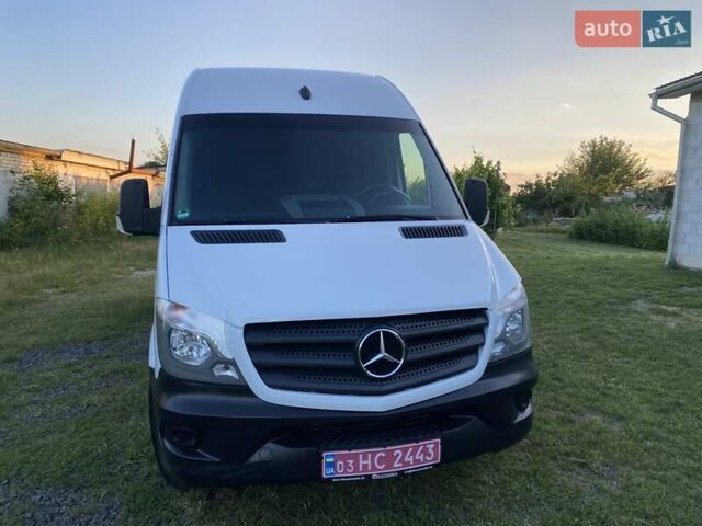 Білий Мерседес Sprinter, об'ємом двигуна 2.1 л та пробігом 320 тис. км за 16900 $, фото 1 на Automoto.ua