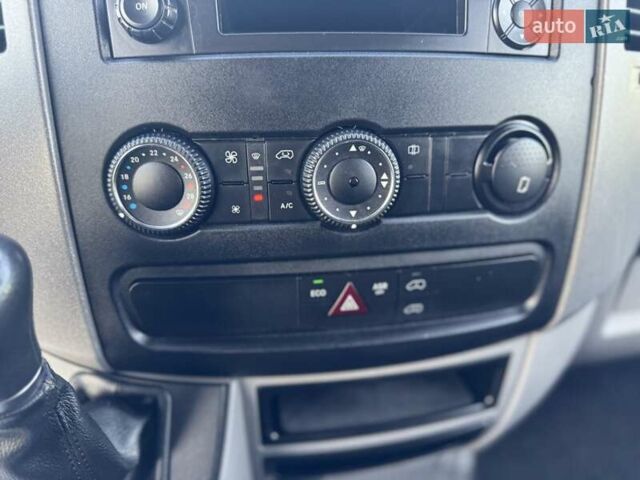 Мерседес Sprinter 2017 у Дубно на Automoto.ua Білий Мерседес Sprinter, об'ємом двигуна 2.2 л та пробігом 292 тис. км за 23000 $, фото 34 на Automoto.ua