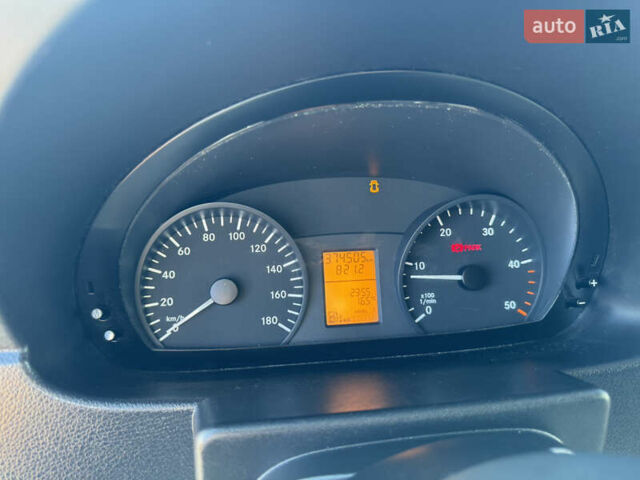 Белый Мерседес Sprinter, объемом двигателя 2.2 л и пробегом 370 тыс. км за 17700 $, фото 19 на Automoto.ua