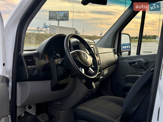 Белый Мерседес Sprinter, объемом двигателя 2.99 л и пробегом 95 тыс. км за 26800 $, фото 20 на Automoto.ua