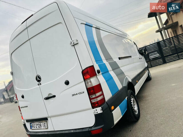 Белый Мерседес Sprinter, объемом двигателя 2.1 л и пробегом 330 тыс. км за 18700 $, фото 27 на Automoto.ua